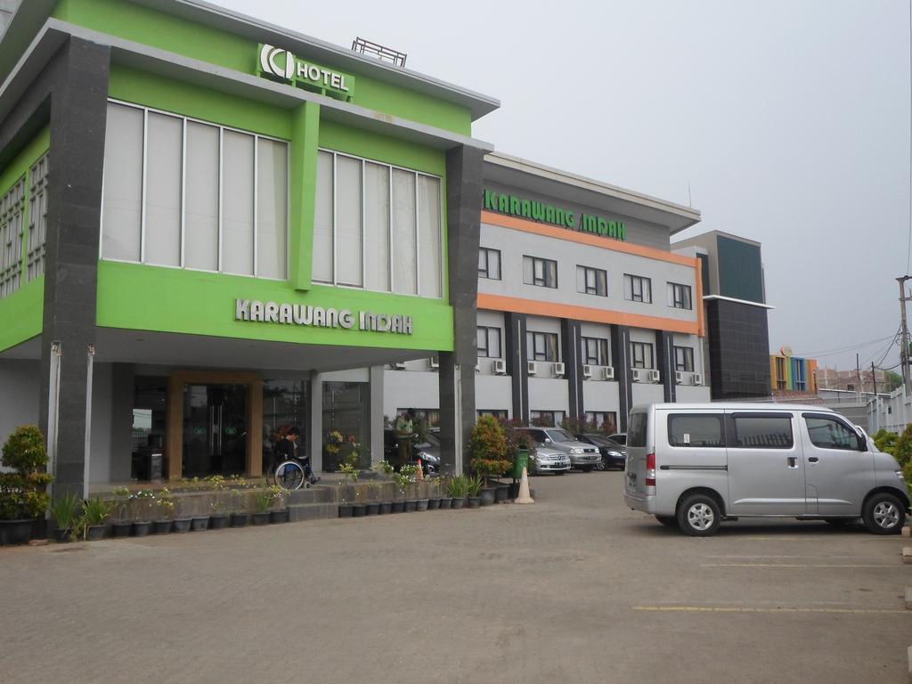 Hotel Grand Karawang Indah מראה חיצוני תמונה
